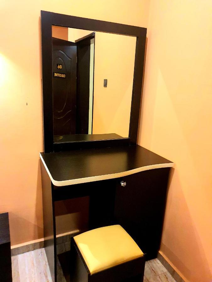 Greys House 19 Airport Hotel Abudża Zewnętrze zdjęcie