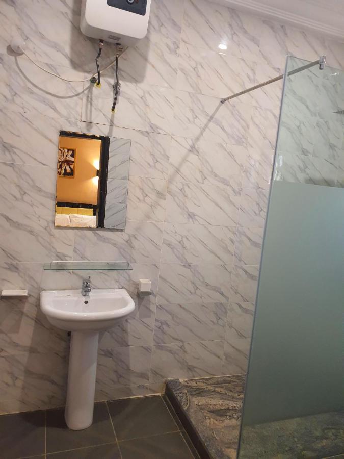 Greys House 19 Airport Hotel Abudża Zewnętrze zdjęcie