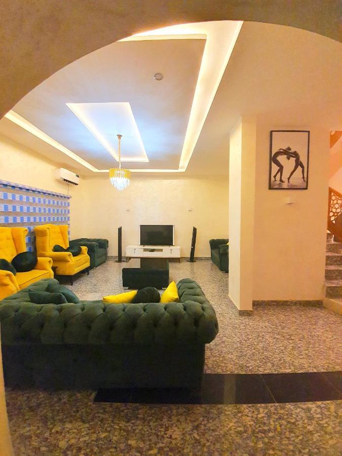 Greys House 19 Airport Hotel Abudża Zewnętrze zdjęcie